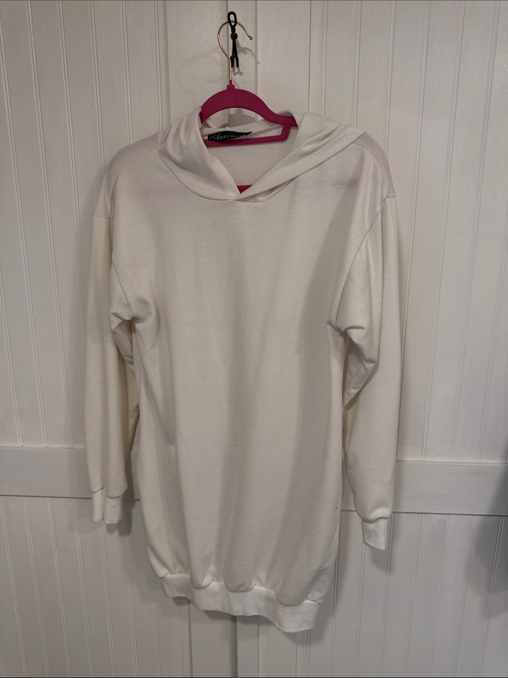 Auxo Women’s Cream Hooded Sweater size M